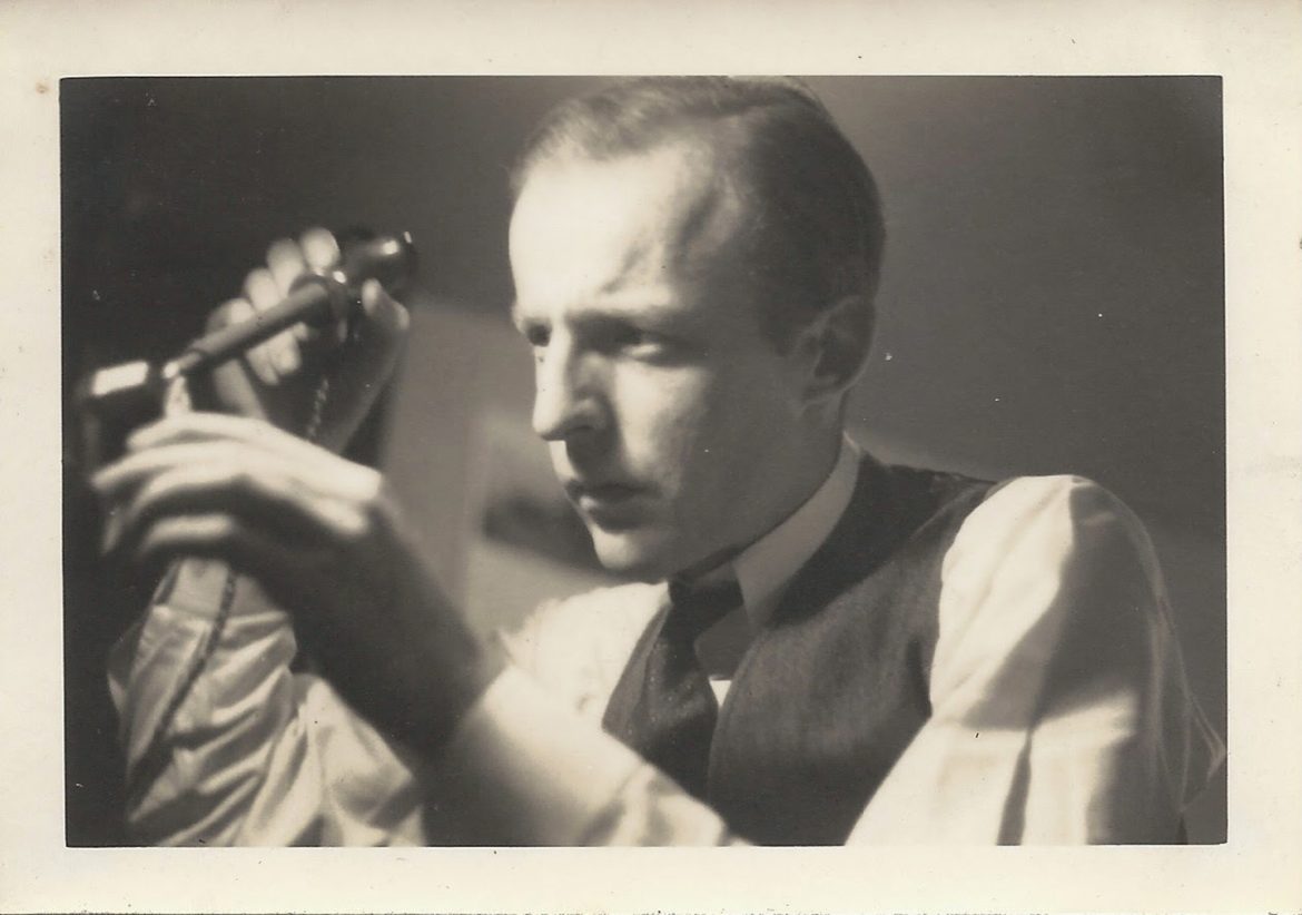 Joseph Mitchell, Julia and Lucy's father.